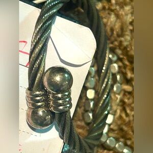 Twisted Wire With Ball Ends Balance Bracelet